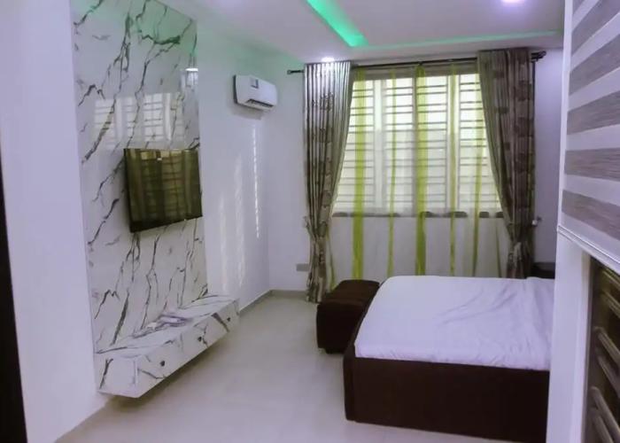 Stunning 3-bed House in Lagos