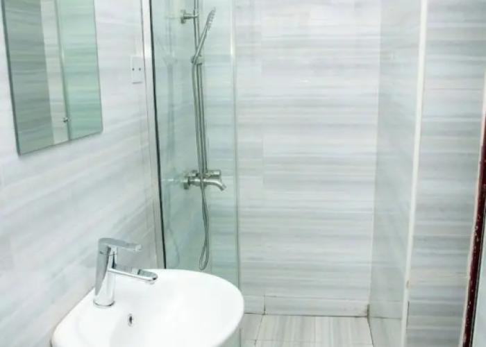 Everland Hotel and Suites