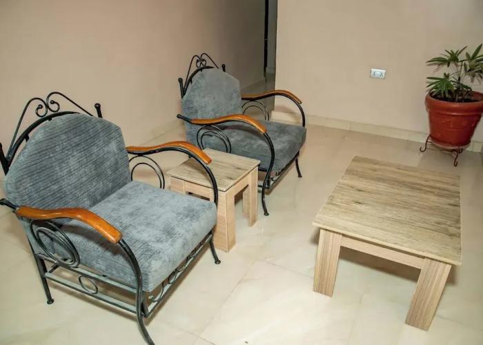 Everland Hotel and Suites