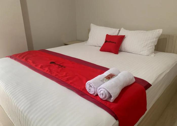 RedDoorz near Alun Alun Purbalingga