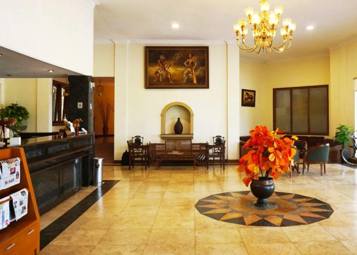 Candisari Hotel & Resto