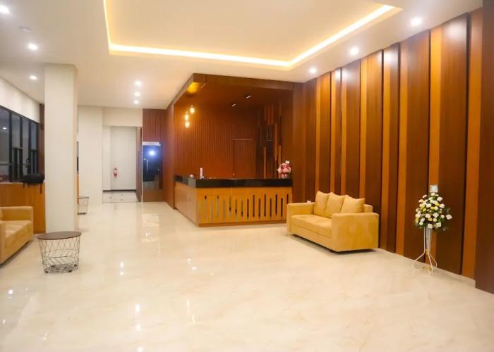 Front One Hotel Gombong