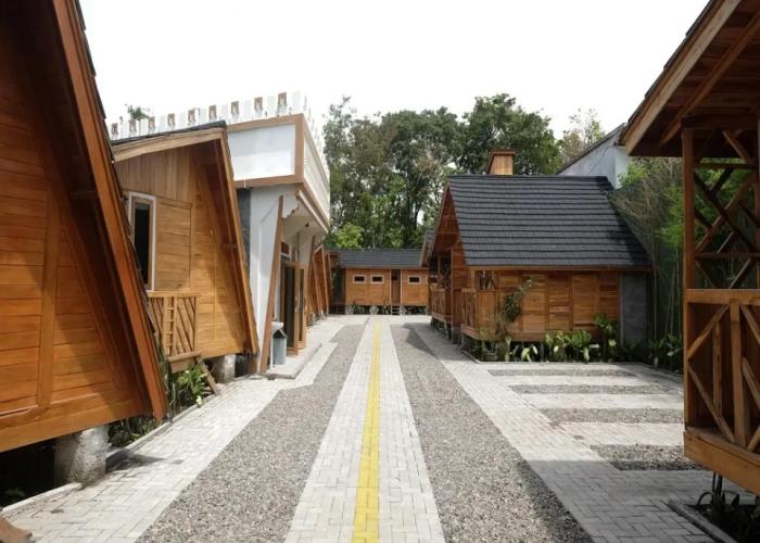 Urbanview Villa Kolopaking Kebumen by RedDoorz