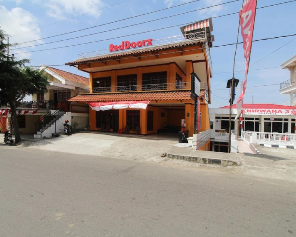 RedDoorz near Sarangan Lake