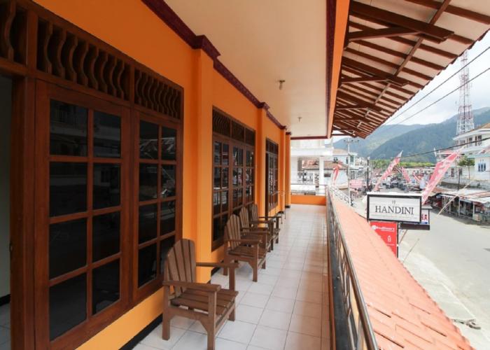 RedDoorz near Sarangan Lake