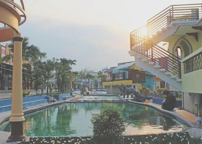 River Walk Urban Camping House
