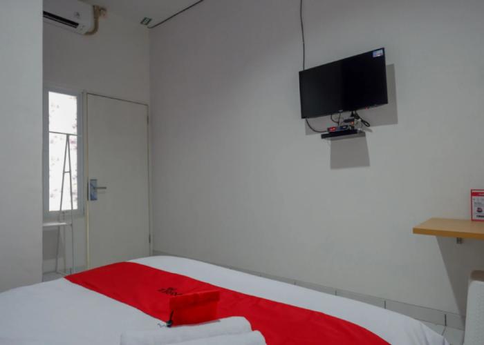RedDoorz near Alun Alun Kaliwungu Kendal