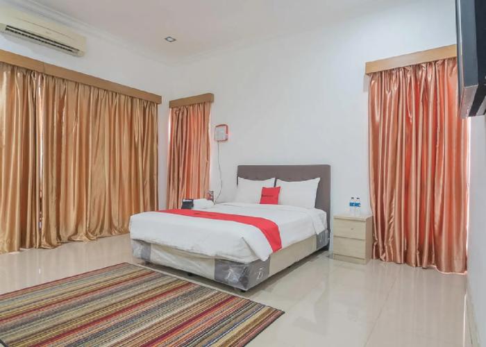 RedDoorz near Jatinangor Town Square