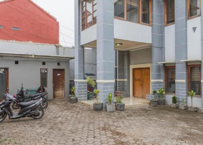 RedDoorz near Jatinangor Town Square