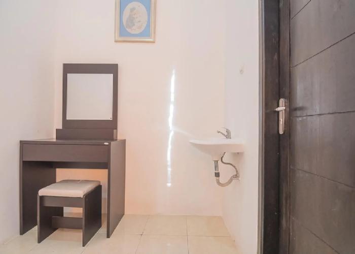 RedDoorz near Jatinangor Town Square