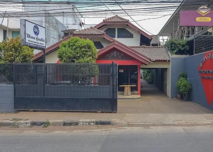 RedDoorz near IPDN 2