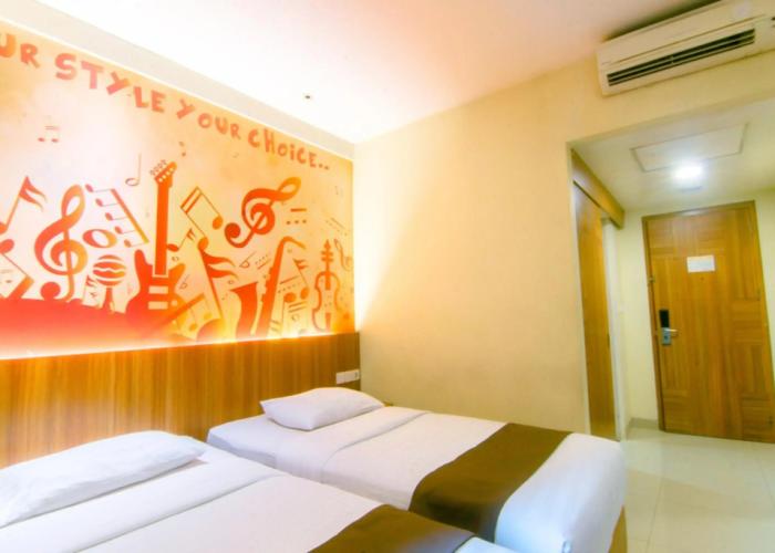 Front One Hotel Purwodadi