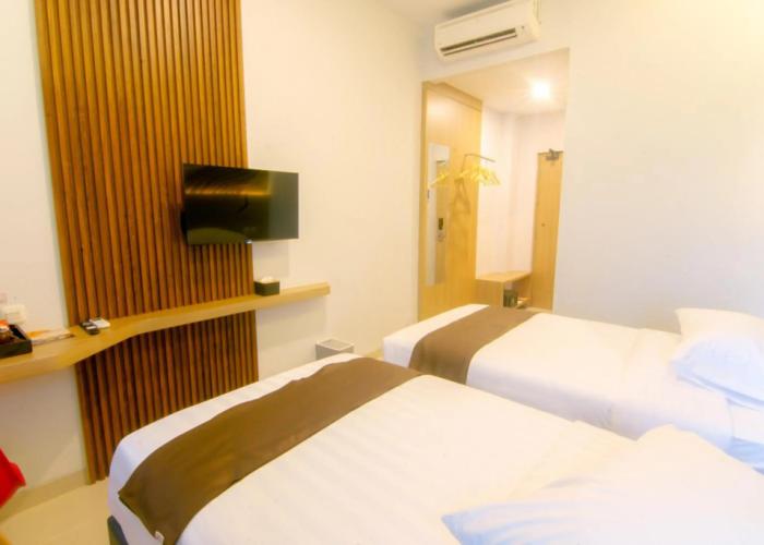 Front One Hotel Purwodadi