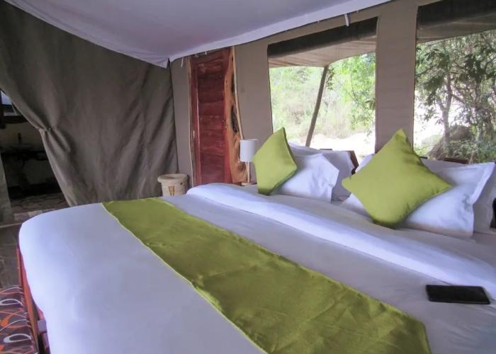Ahadi Mara Camp