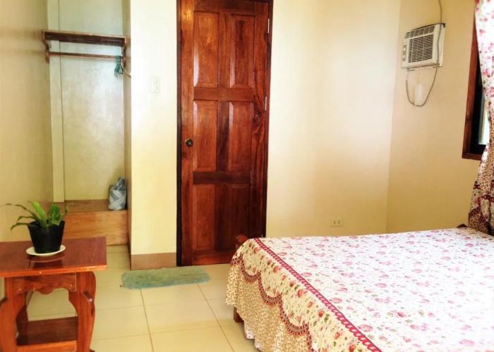 Ausan Beach Front Cottage and Restaurant