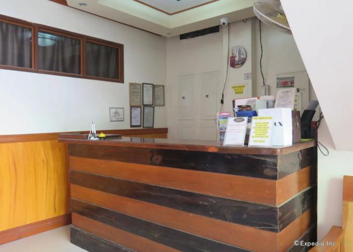 Garnet Hotel