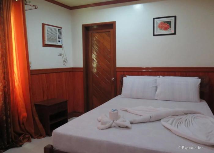 Garnet Hotel