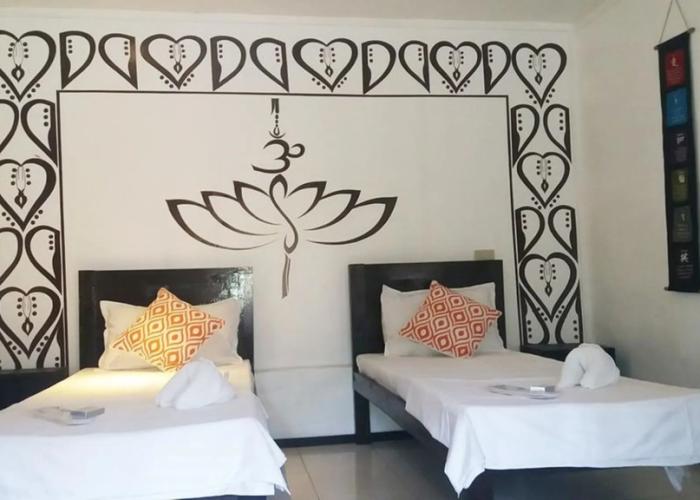 Peace & Love Beach Club