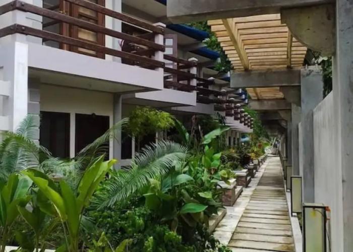 Ferellee Beachfront Inn