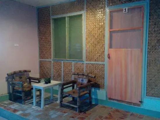Basio's Place Tourist Inn by RedDoorz