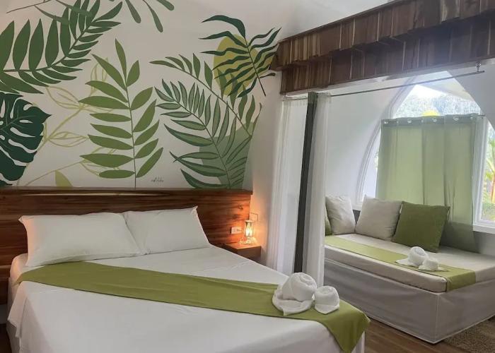 Royal Suites Port Barton