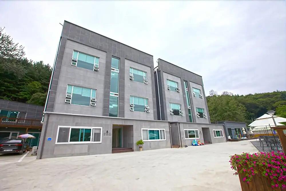 Namyangju Cozy Hill Spa Pension