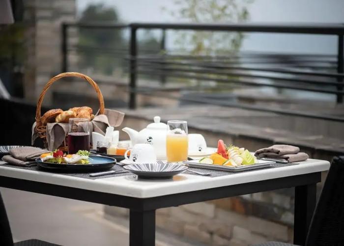 Cleo Lake Kivu Hotel