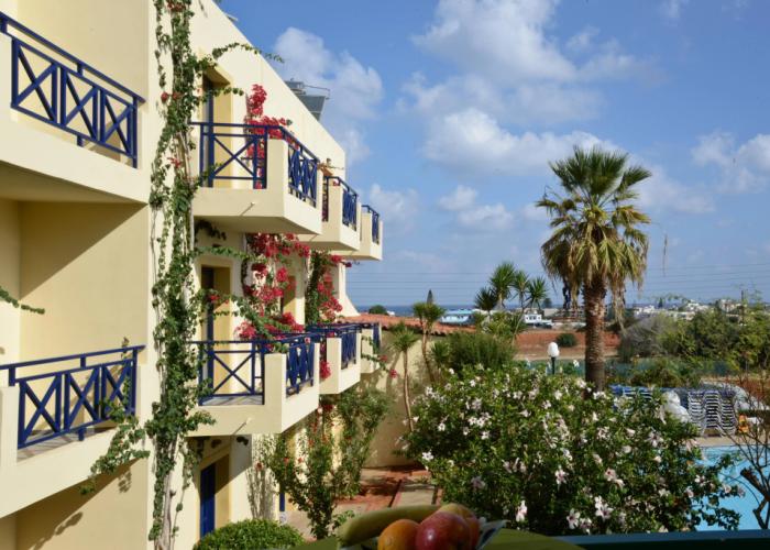 Mylos Apartments