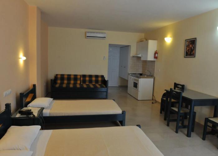 Adonis Hotel
