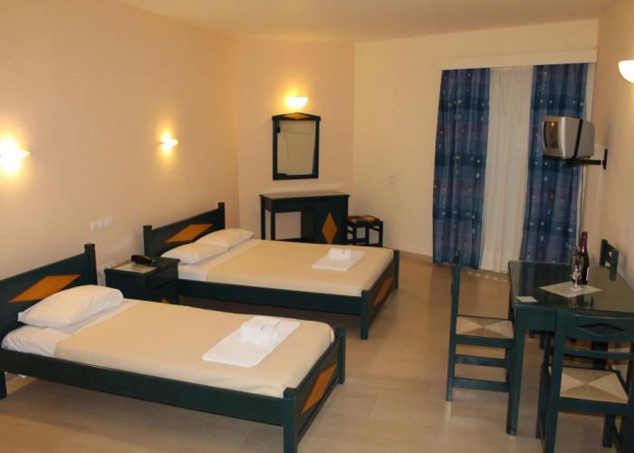 Adonis Hotel
