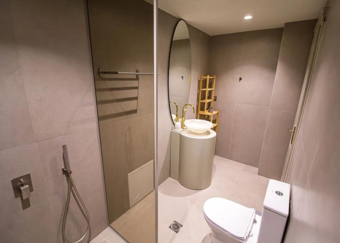 IO Luxury Pool & Hot Tub Suites