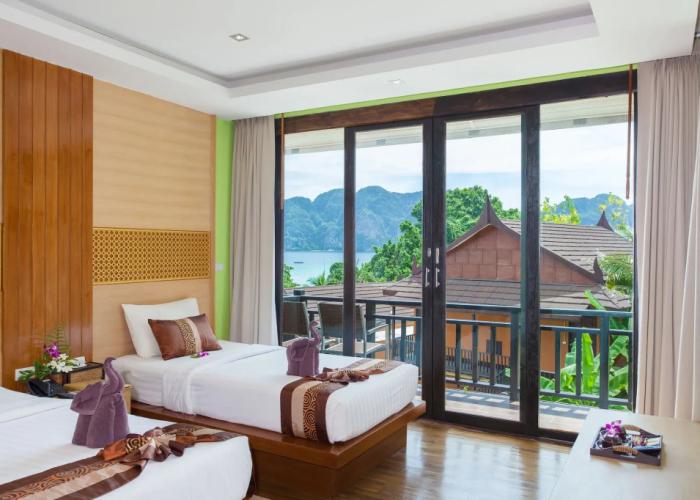 Phi Phi Long Beach Resort & Villa