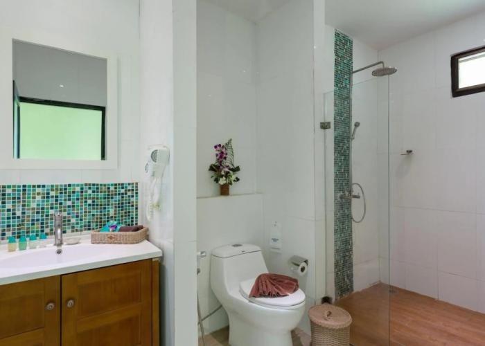 Phi Phi Long Beach Resort & Villa