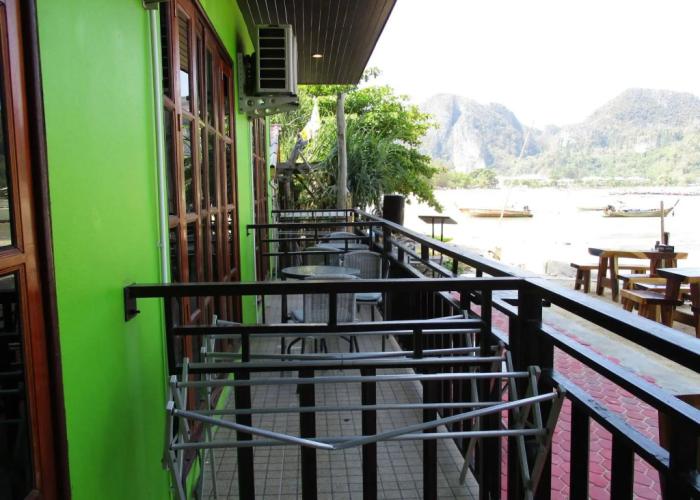 Phi Phi Green House