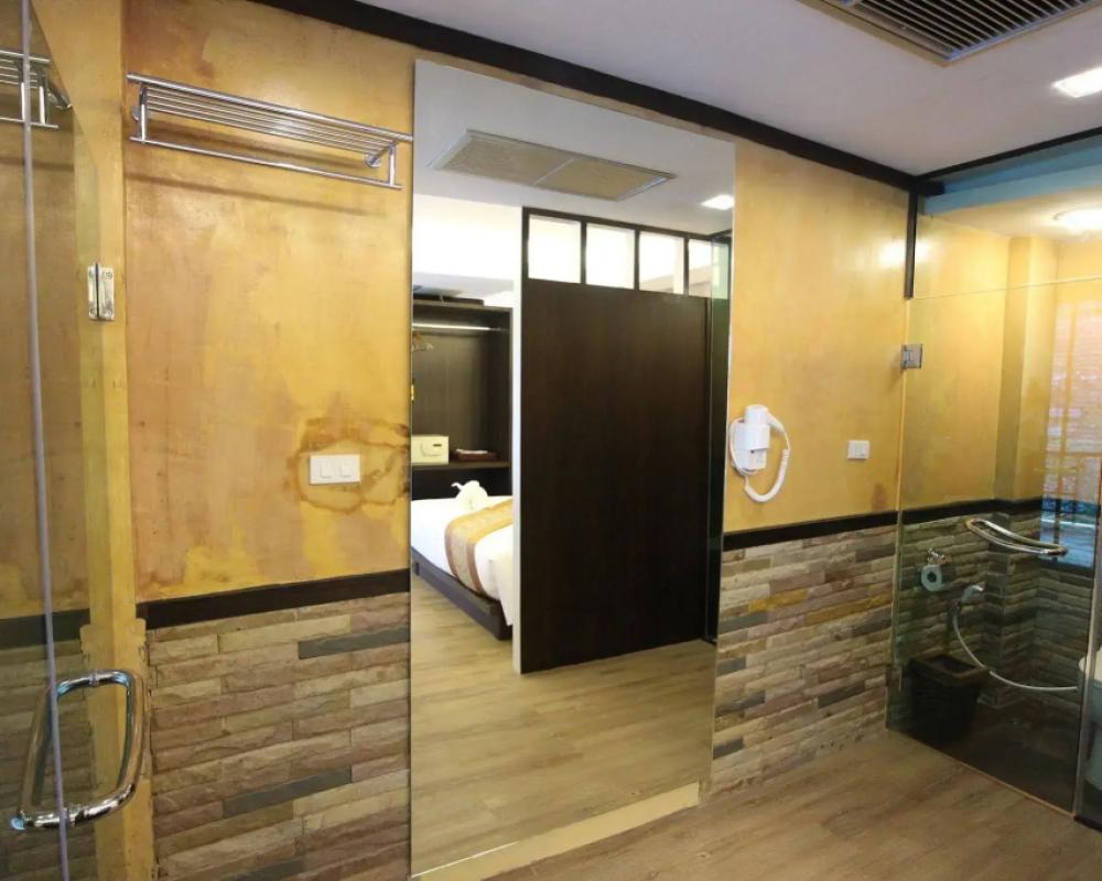 фото Phi Phi Nice Beach Hotel Hip