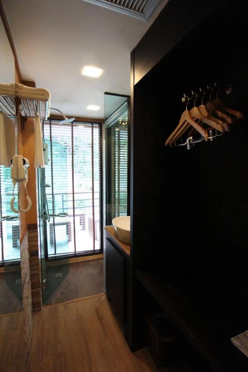 фото Phi Phi Nice Beach Hotel Hip