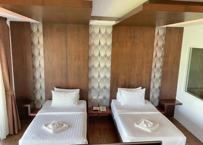 Phi Phi Cliff Beach Resort