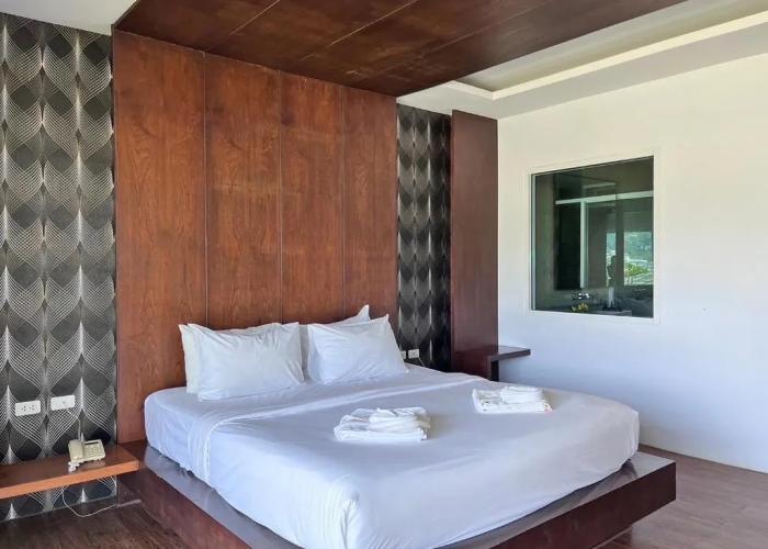 Phi Phi Cliff Beach Resort