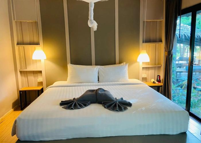 HIP Seaview Resort at Phi Phi