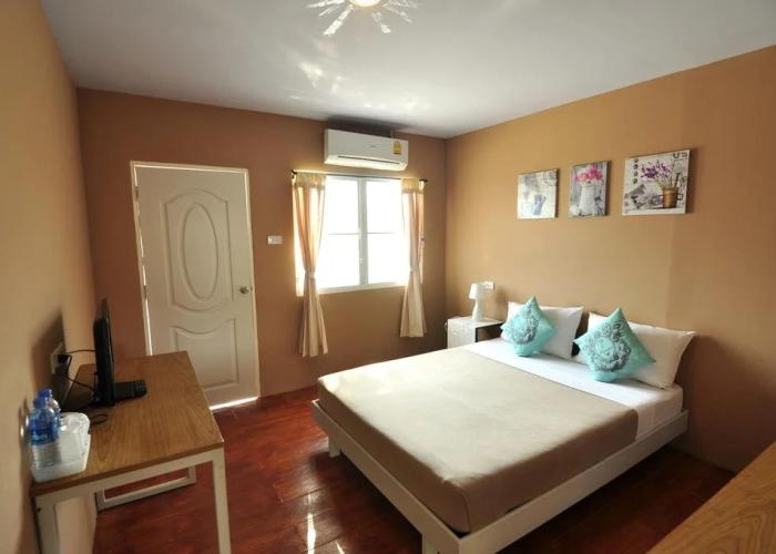 Phi Phi Uphill Cottage