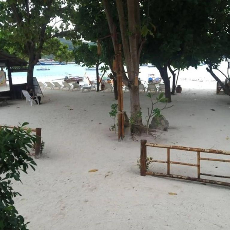фото Phi Phi Nice Beach Resort