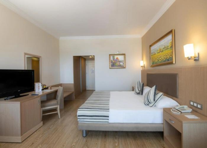 Crystal Tat Beach Golf Resort & Spa - All Inclusive