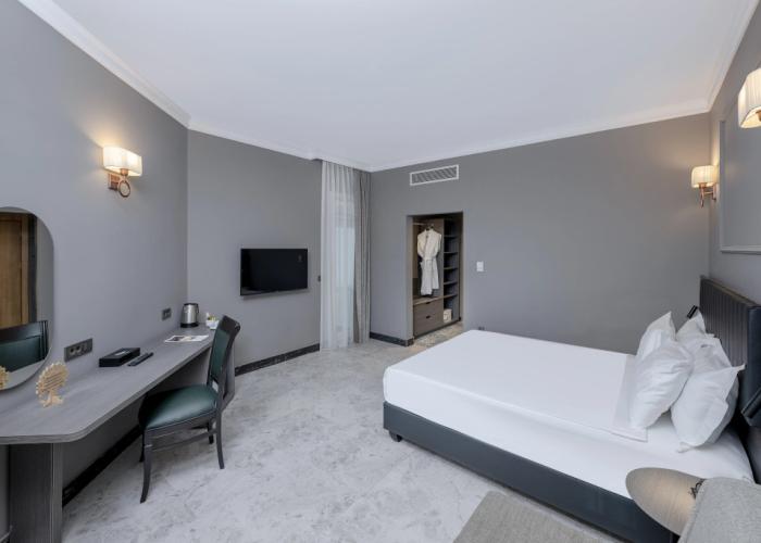 Adora Hotel & Resort