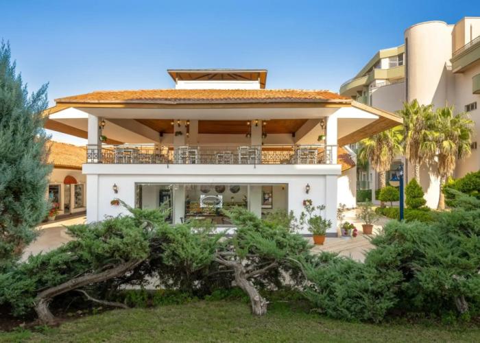 Adora Hotel & Resort