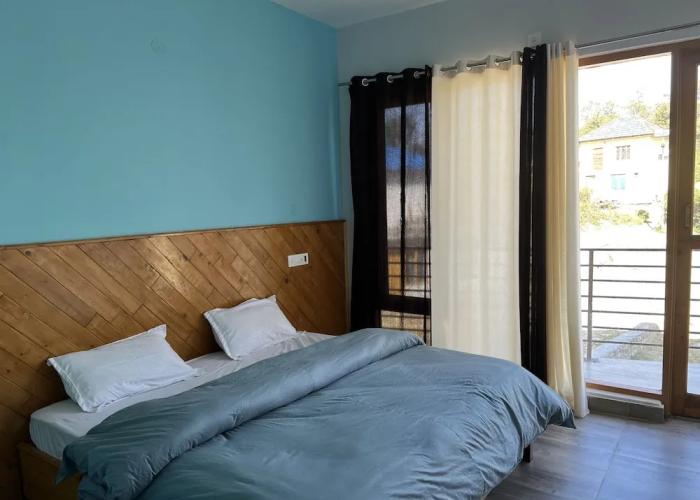 Flyscape Hostel