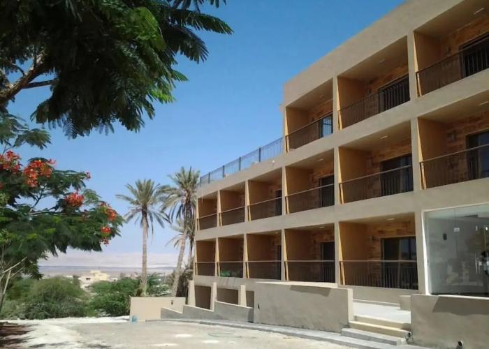 Thara Dead Sea