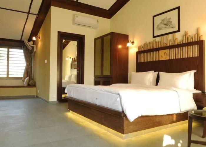 Asiatic Lion Lodge