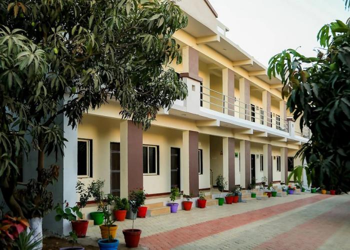 Daksh Resort And Amusement Park