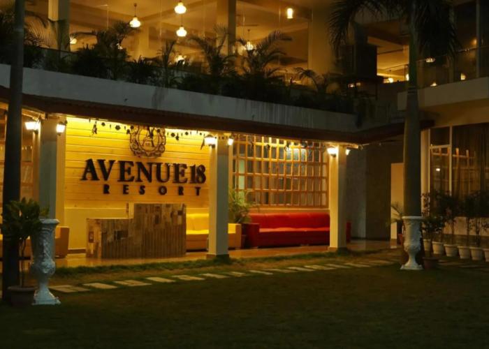 Avenue 18 Resort