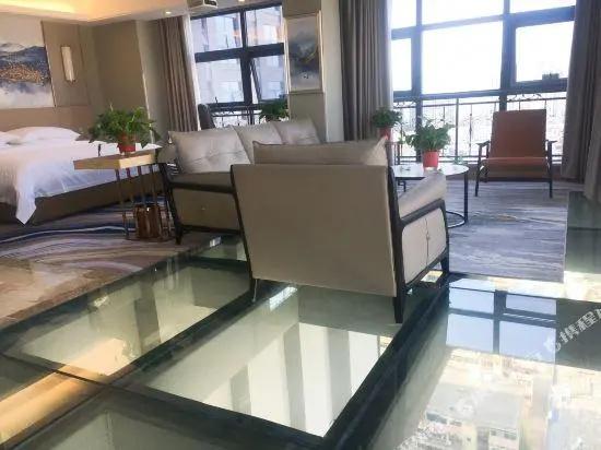 Vienna Hotel (Hanzhong High-speed Railway Station, Zhongxin Plaza)